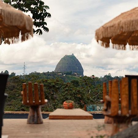 Hotel Bubblesky Glamping Guatapé Exterior foto